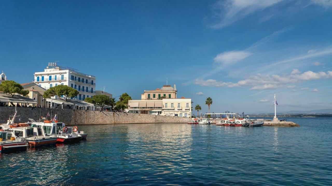 Porto Vecchio Luxury Suites Spetses Town Екстер'єр фото