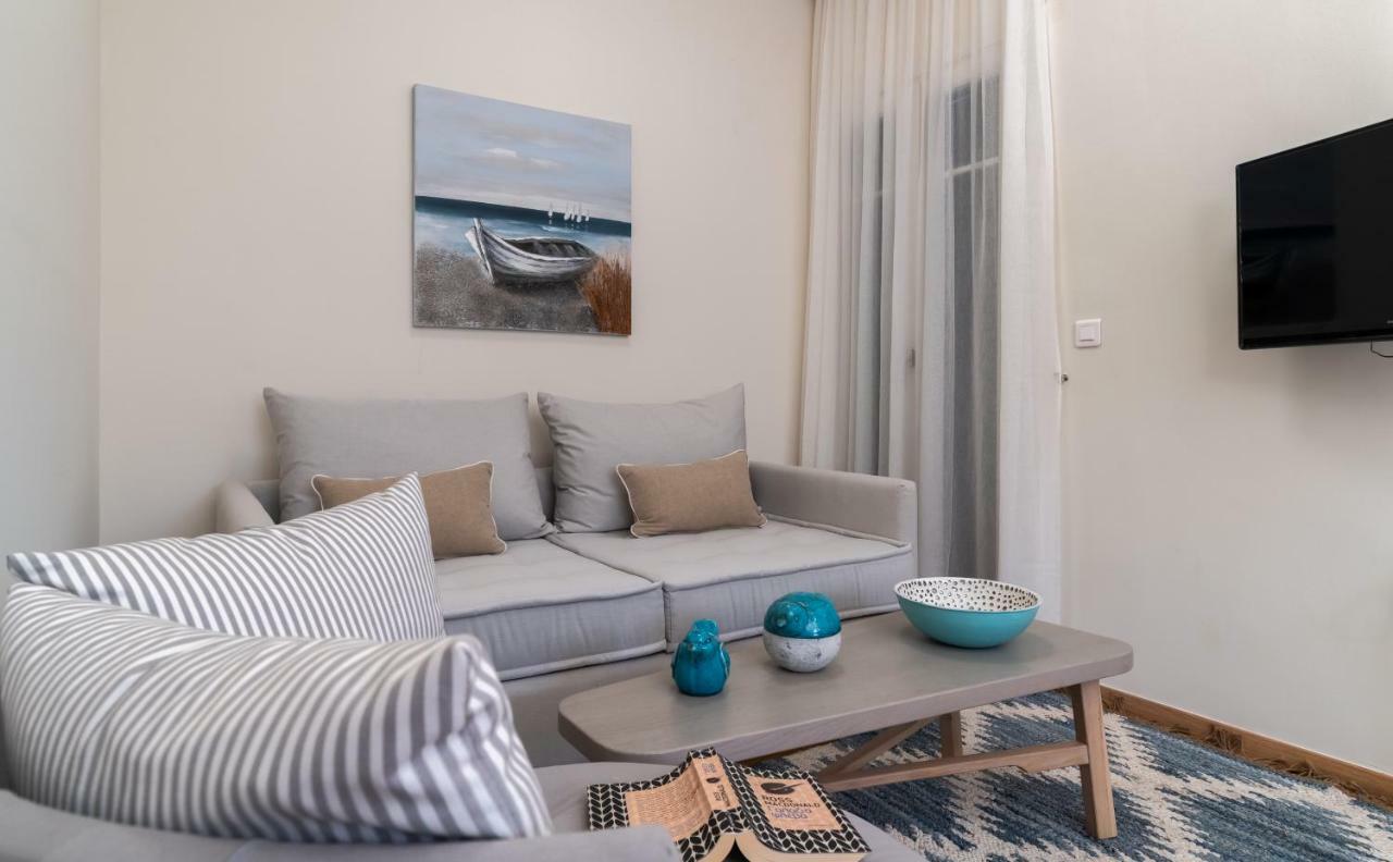 Porto Vecchio Luxury Suites Spetses Town Екстер'єр фото