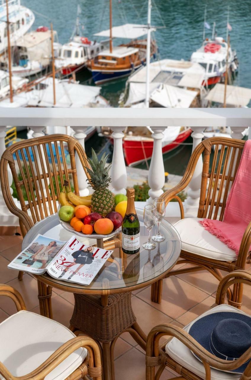 Porto Vecchio Luxury Suites Spetses Town Екстер'єр фото