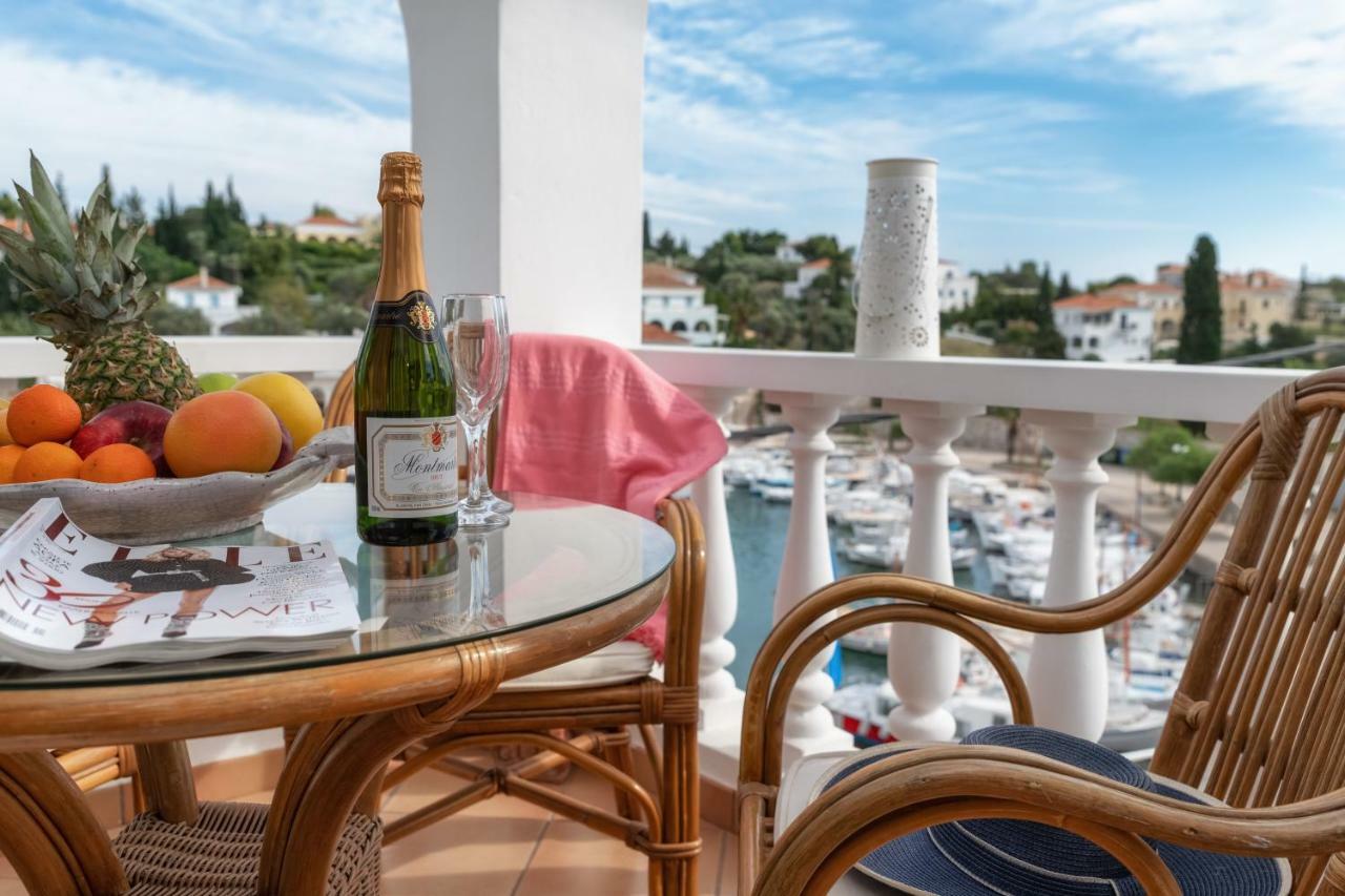 Porto Vecchio Luxury Suites Spetses Town Екстер'єр фото