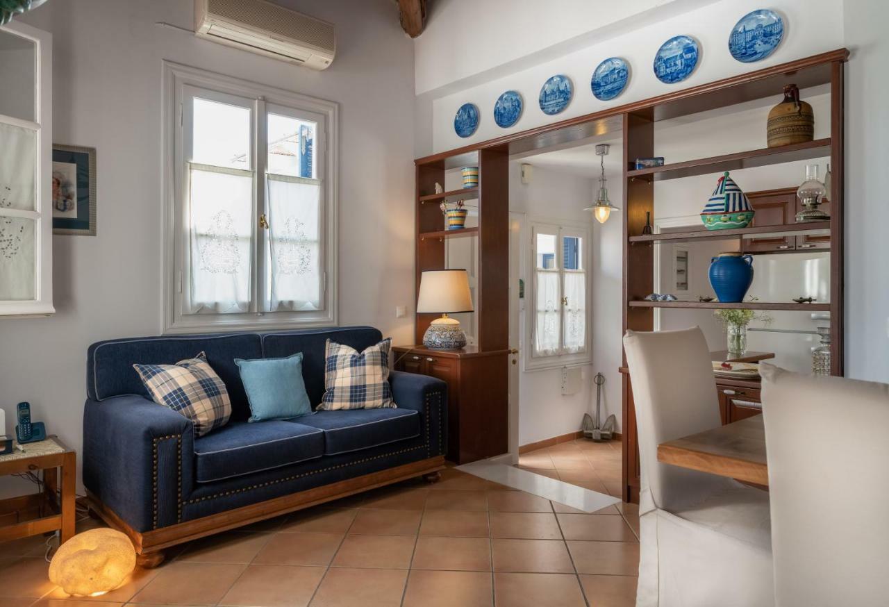 Porto Vecchio Luxury Suites Spetses Town Екстер'єр фото
