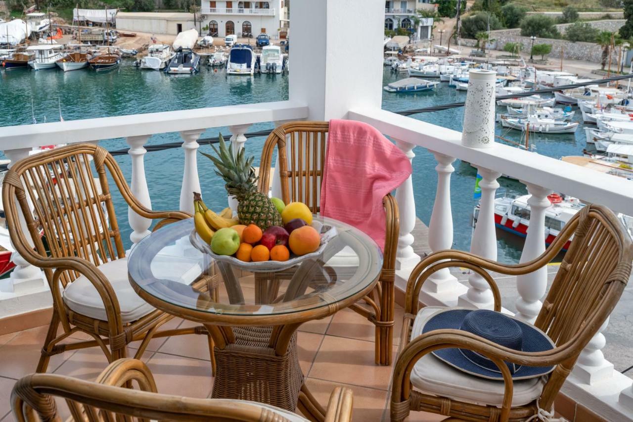 Porto Vecchio Luxury Suites Spetses Town Екстер'єр фото