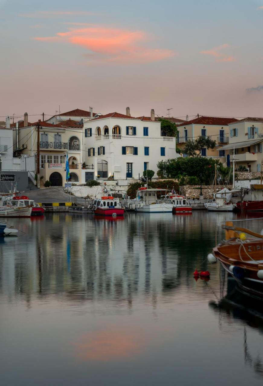 Porto Vecchio Luxury Suites Spetses Town Екстер'єр фото