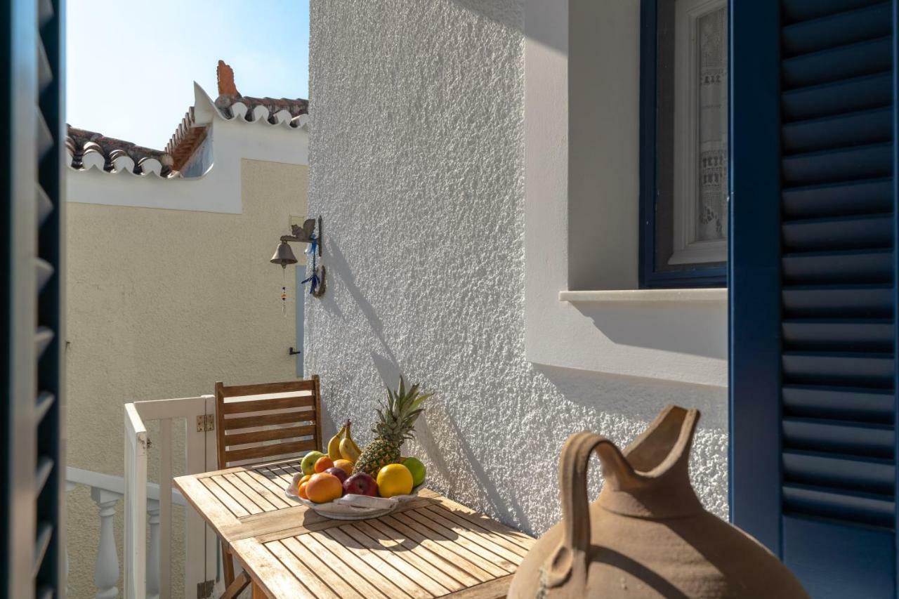 Porto Vecchio Luxury Suites Spetses Town Екстер'єр фото